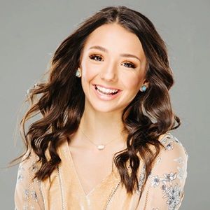 Meet your Posher, Brooke